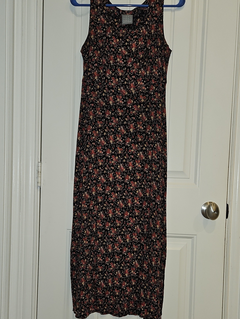 Floral Sleeveless Maxi Dress in Black with Pink Bouquet Print